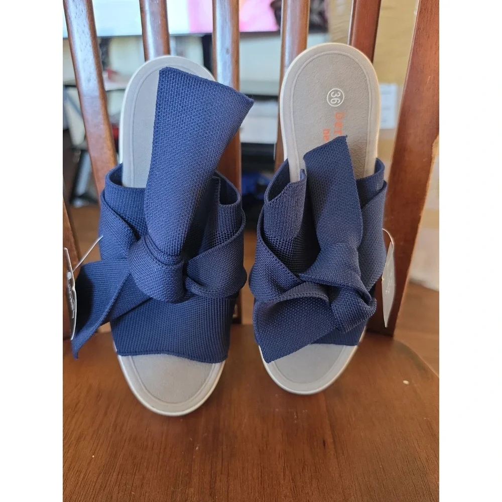 Bernie New Womens  Size Us 5.5